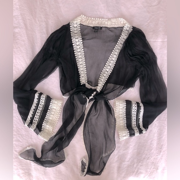 NWOT Forever 21 cropped sheer lace trimmed shrug - Picture 1 of 6